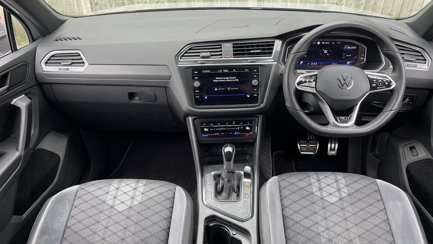 Used Volkswagen Tiguan 2023 for sale - 76454971: Photo 11