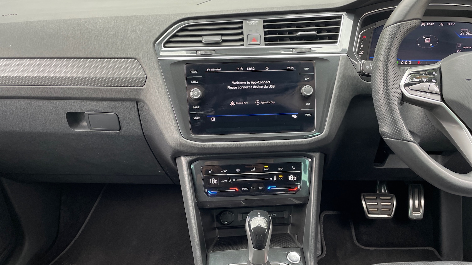 Used Volkswagen Tiguan 2023 for sale - 76454971: Photo 12