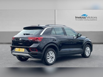 Used Volkswagen T-Roc 2022 for sale - 75550498: Photo