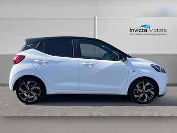 Used Hyundai i10 2023 for sale - 78459879: Photo