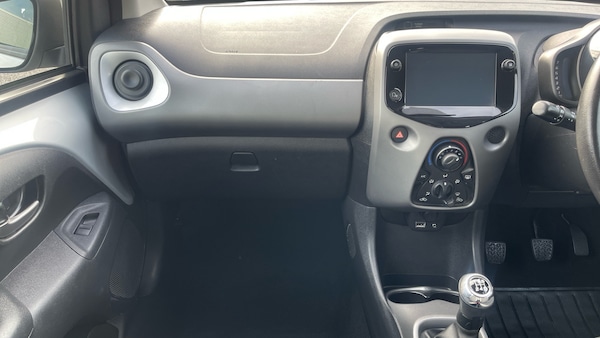 Used Toyota AYGO 2021 for sale - 76186941: Photo 12