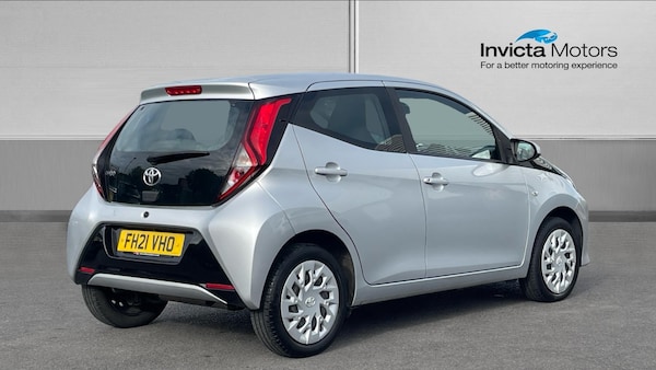 Used Toyota AYGO 2021 for sale - 76186941: Photo 3