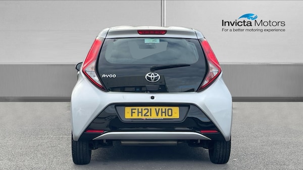 Used Toyota AYGO 2021 for sale - 76186941: Photo 4