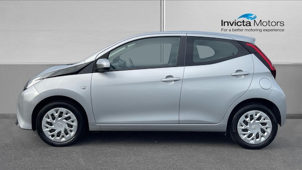 Used Toyota AYGO 2021 for sale - 76186941: Photo 6