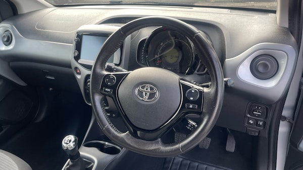 Used Toyota AYGO 2021 for sale - 76186941: Photo 9