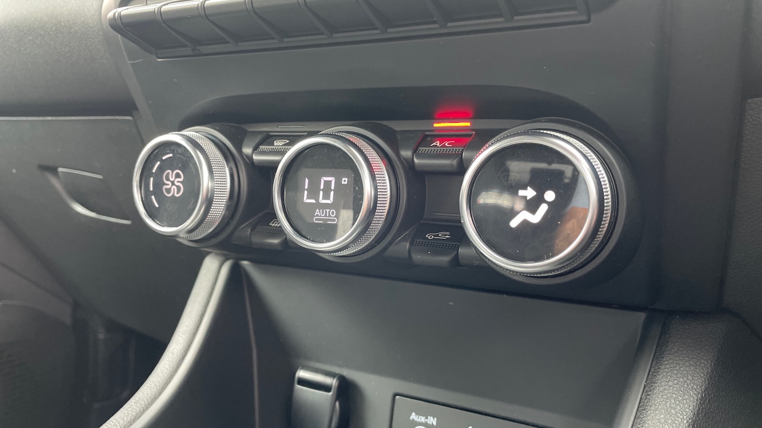 Used Renault Captur 2020 for sale - 76454978: Photo 24