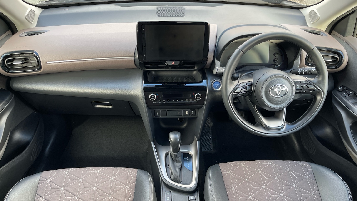 Used Toyota Yaris Cross 2022 for sale - 77228166: Photo 11