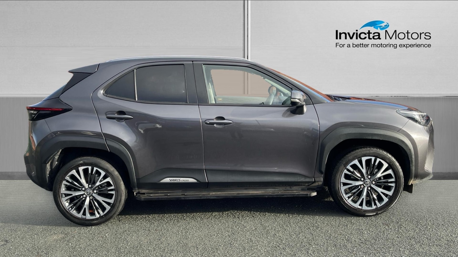 Used Toyota Yaris Cross 2022 for sale - 77228166: Photo 2