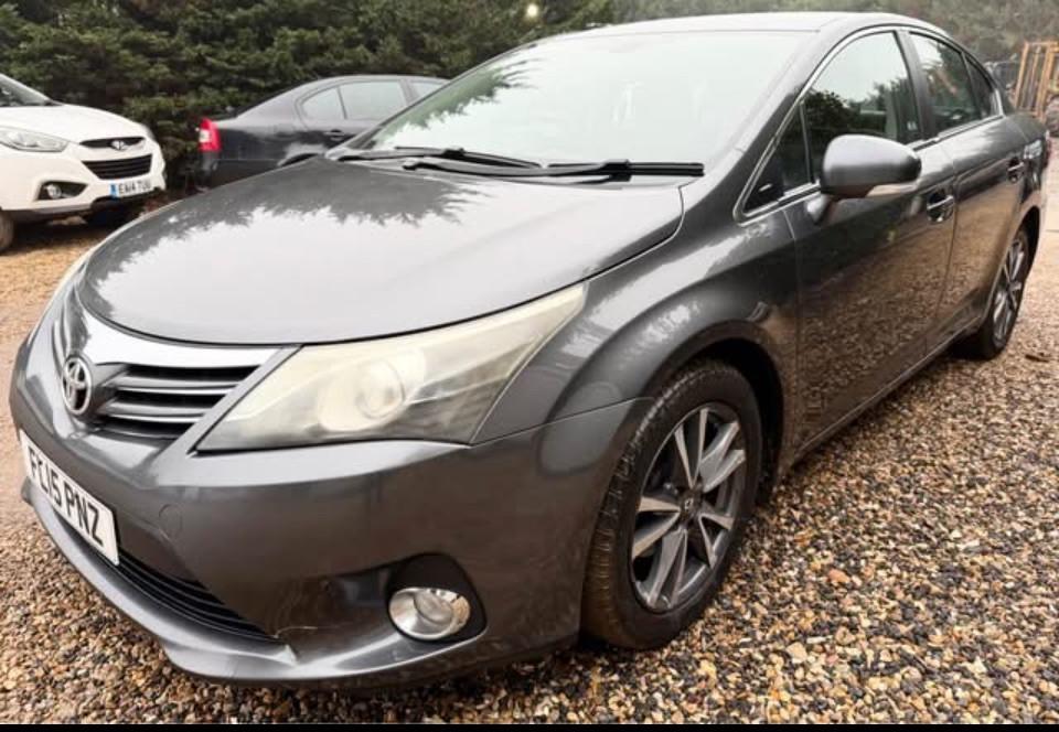 Used Toyota Avensis 2015 for sale - 77844705: Photo 2