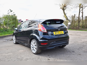 Used Ford Fiesta 2015 for sale - 78123374: Photo