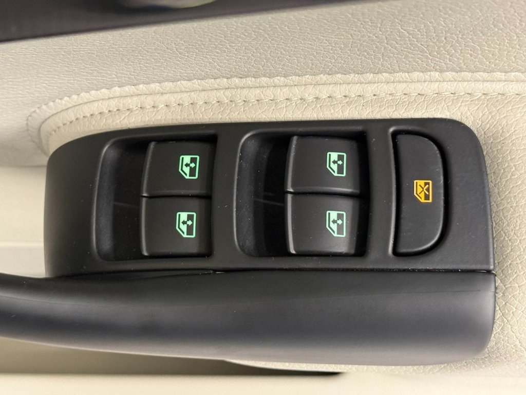 Used Saab 9-3 2010 for sale - 77667164: Photo 24