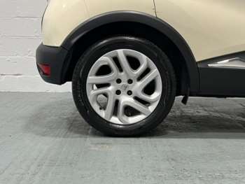 Used Renault Captur 2015 for sale - 74696507: Photo