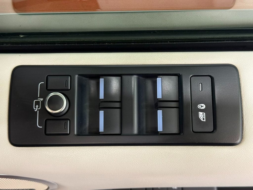 Used Land Rover Discovery 2018 for sale - 77967303: Photo 25