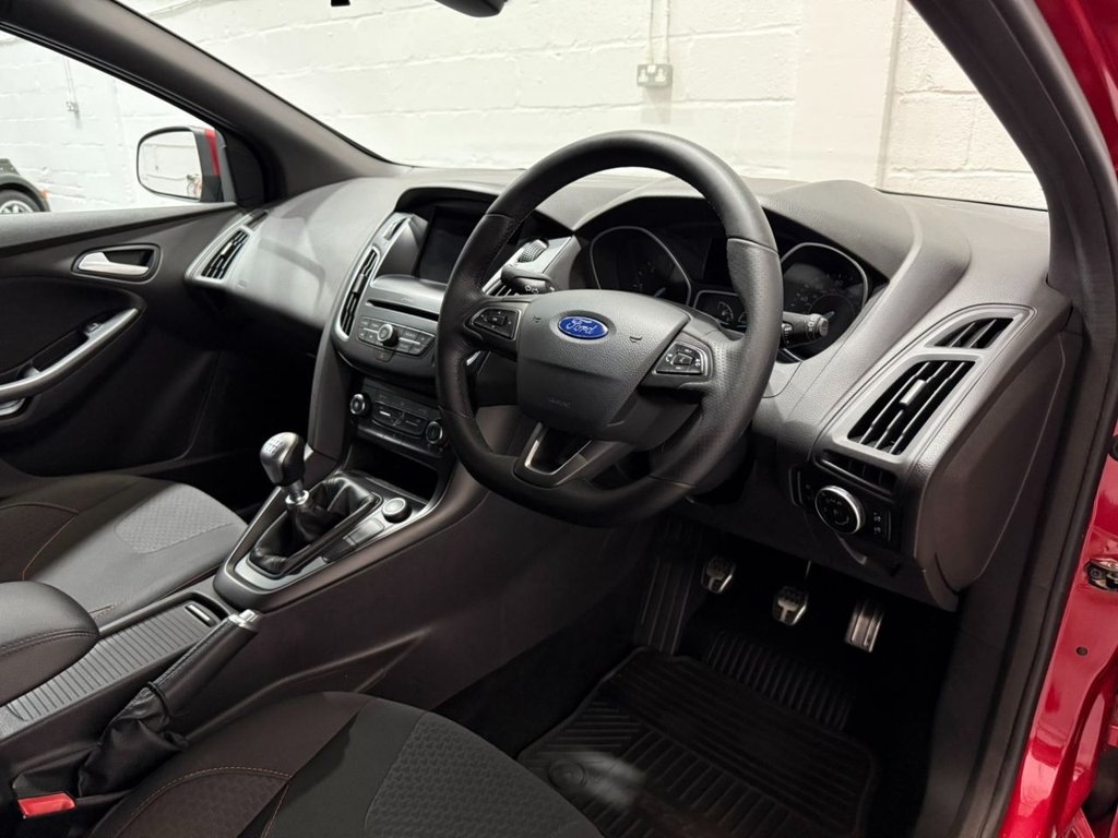 Used Ford Focus 2016 for sale - 76148087: Photo 11