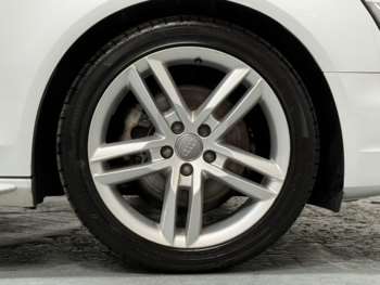 Used Audi A4 Avant 2014 for sale - 74844944: Photo