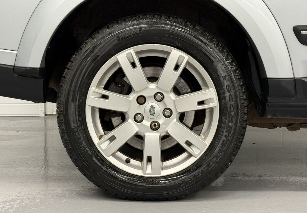 Used Land Rover Discovery 2010 for sale - 77302671: Photo 4