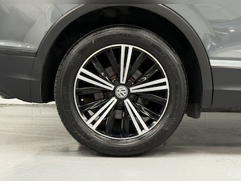 Used Volkswagen Tiguan 2018 for sale - 79059554: Photo