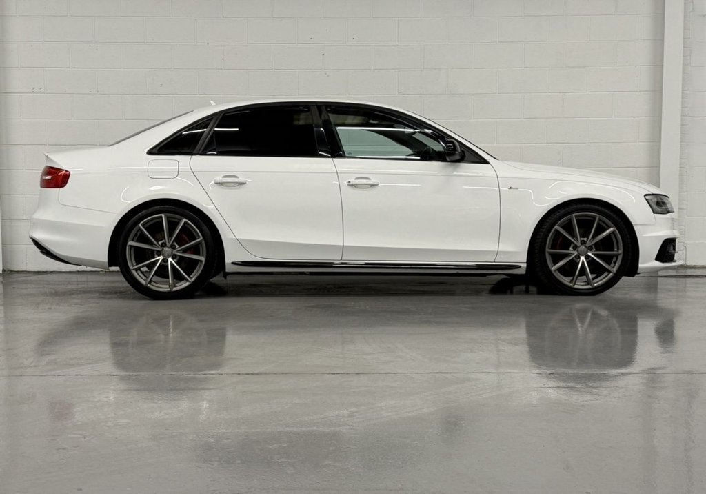 Used Audi A4 2015 for sale - 77680631: Photo 2
