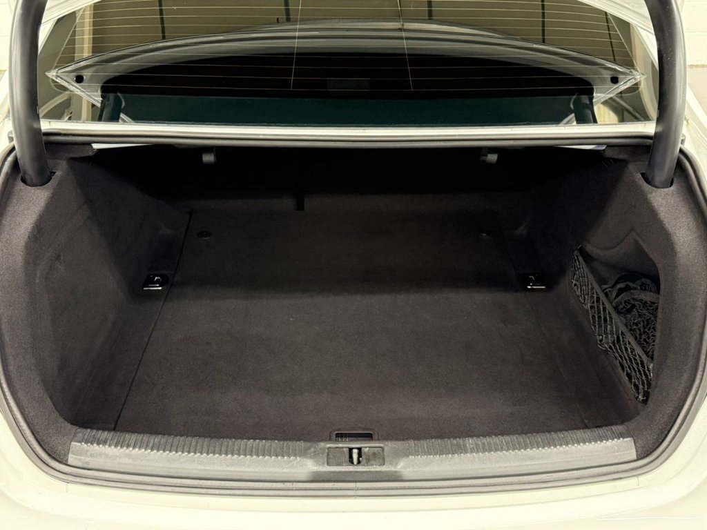 Used Audi A4 2015 for sale - 77680631: Photo 8