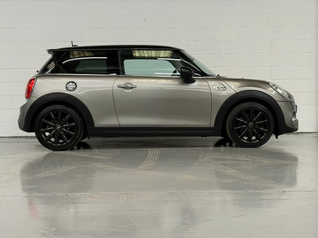 Used MINI Hatch 2017 for sale - 77655352: Photo 2