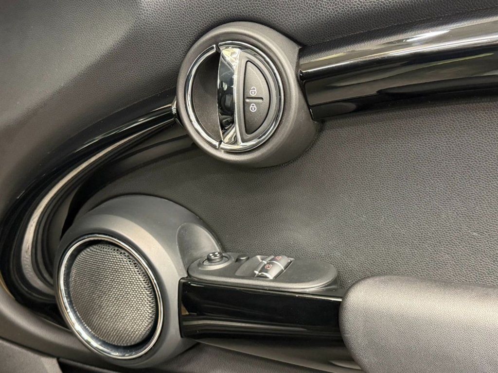 Used MINI Hatch 2017 for sale - 77655352: Photo 24