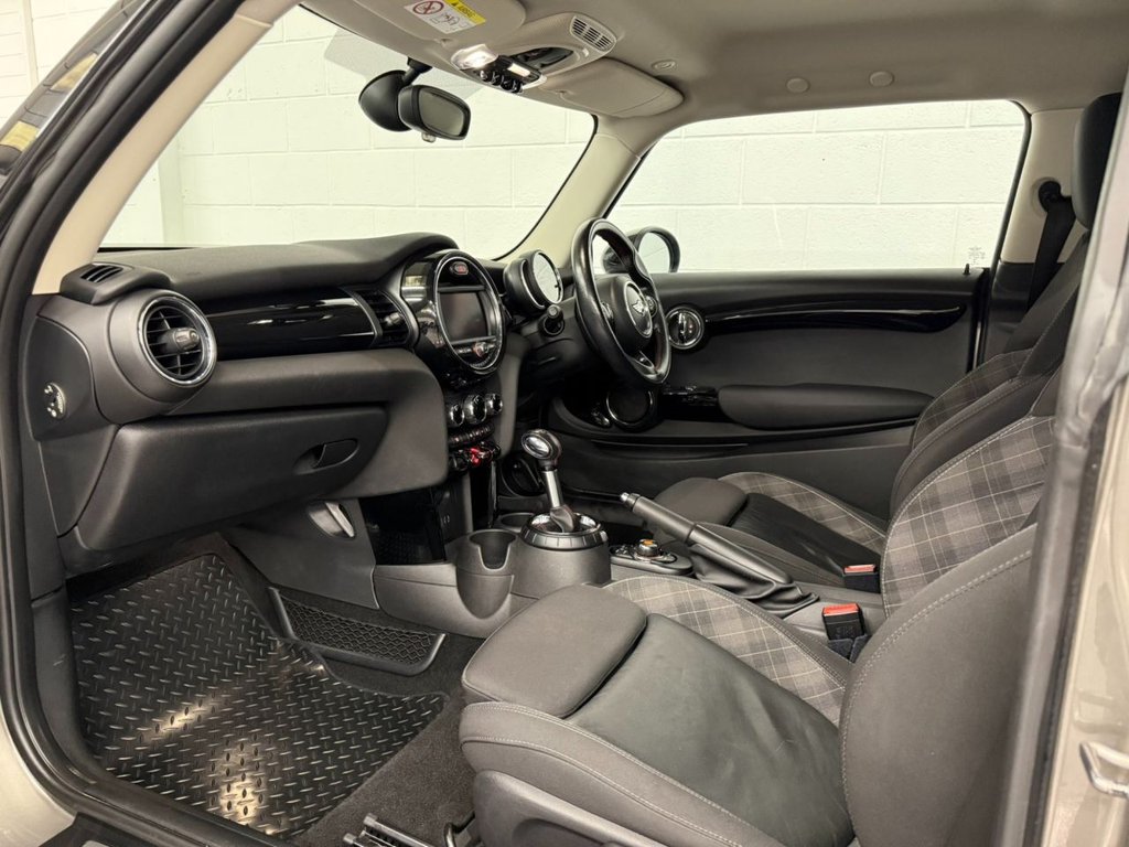 Used MINI Hatch 2017 for sale - 77655352: Photo 32