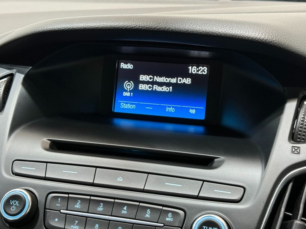 Used Ford Focus 2015 for sale - 76495918: Photo 19