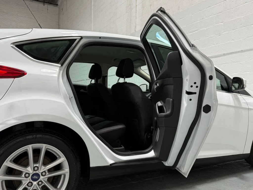 Used Ford Focus 2015 for sale - 76495918: Photo 31