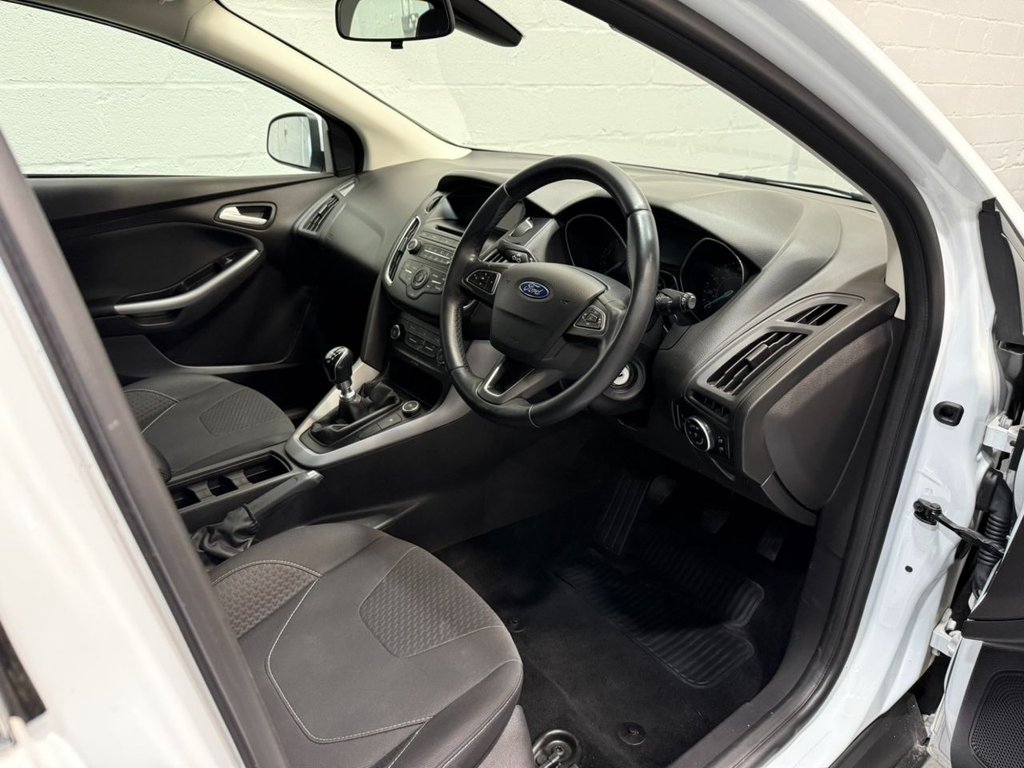 Used Ford Focus 2015 for sale - 76495918: Photo 6