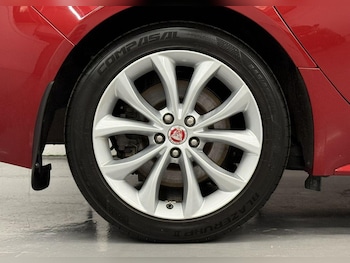 Used Jaguar XF 2017 for sale - 79161780: Photo