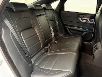 Used Jaguar XF 2018 for sale - 79059352: Photo