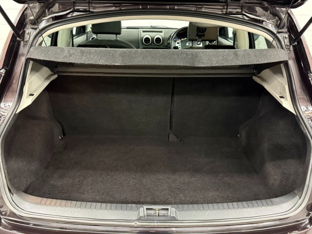 Used Nissan Qashqai 2011 for sale - 77891138: Photo 12