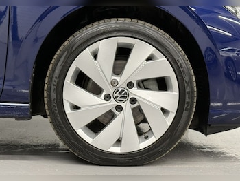 Used Volkswagen Golf 2022 for sale - 77007453: Photo