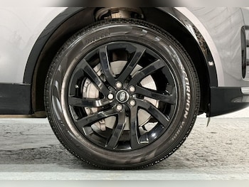 Used Land Rover Discovery 2020 for sale - 76106234: Photo