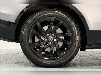 Used Land Rover Discovery 2020 for sale - 76106234: Photo