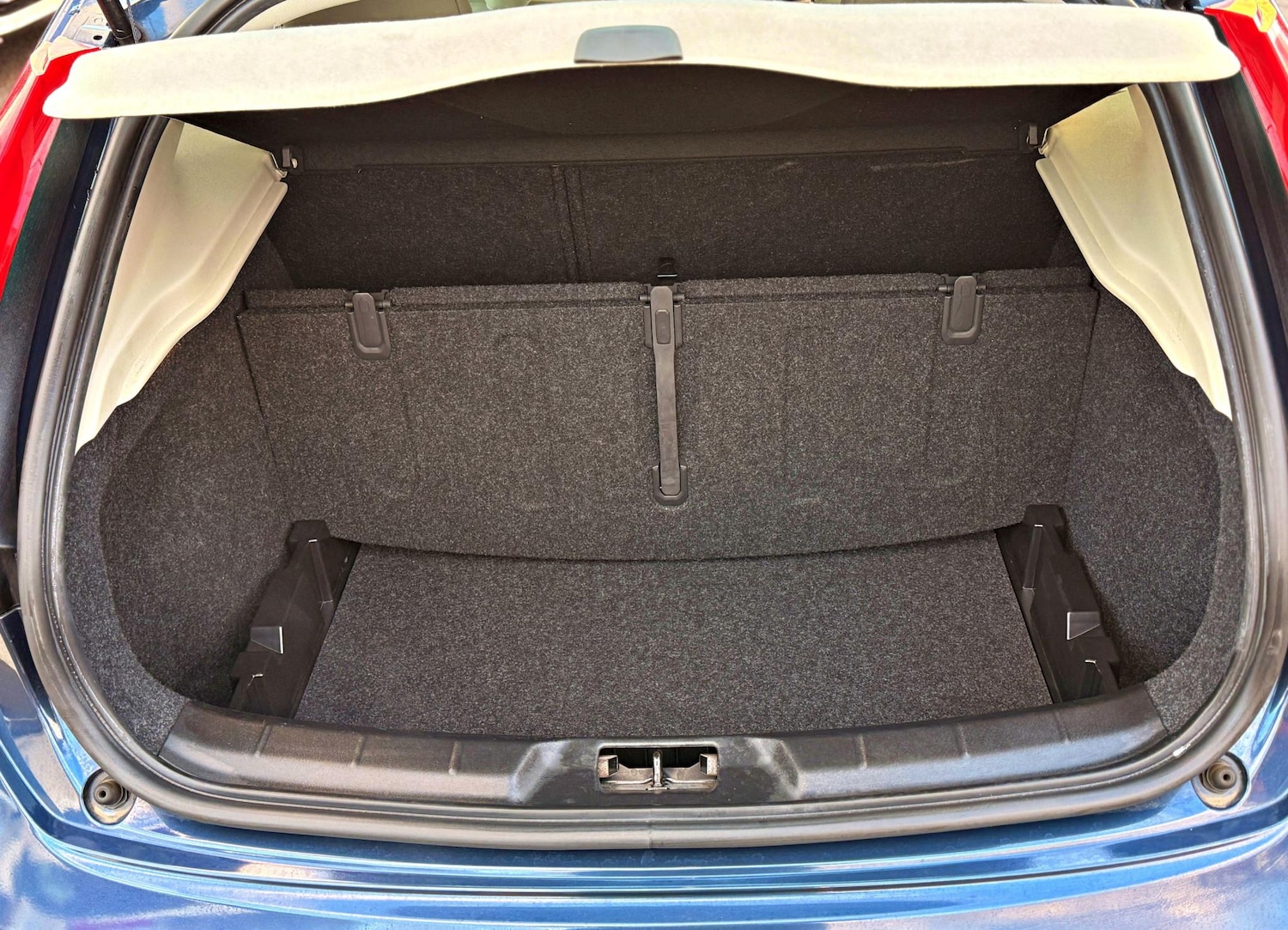 Used Volvo V40 2025 for sale - 76723962: Photo 12