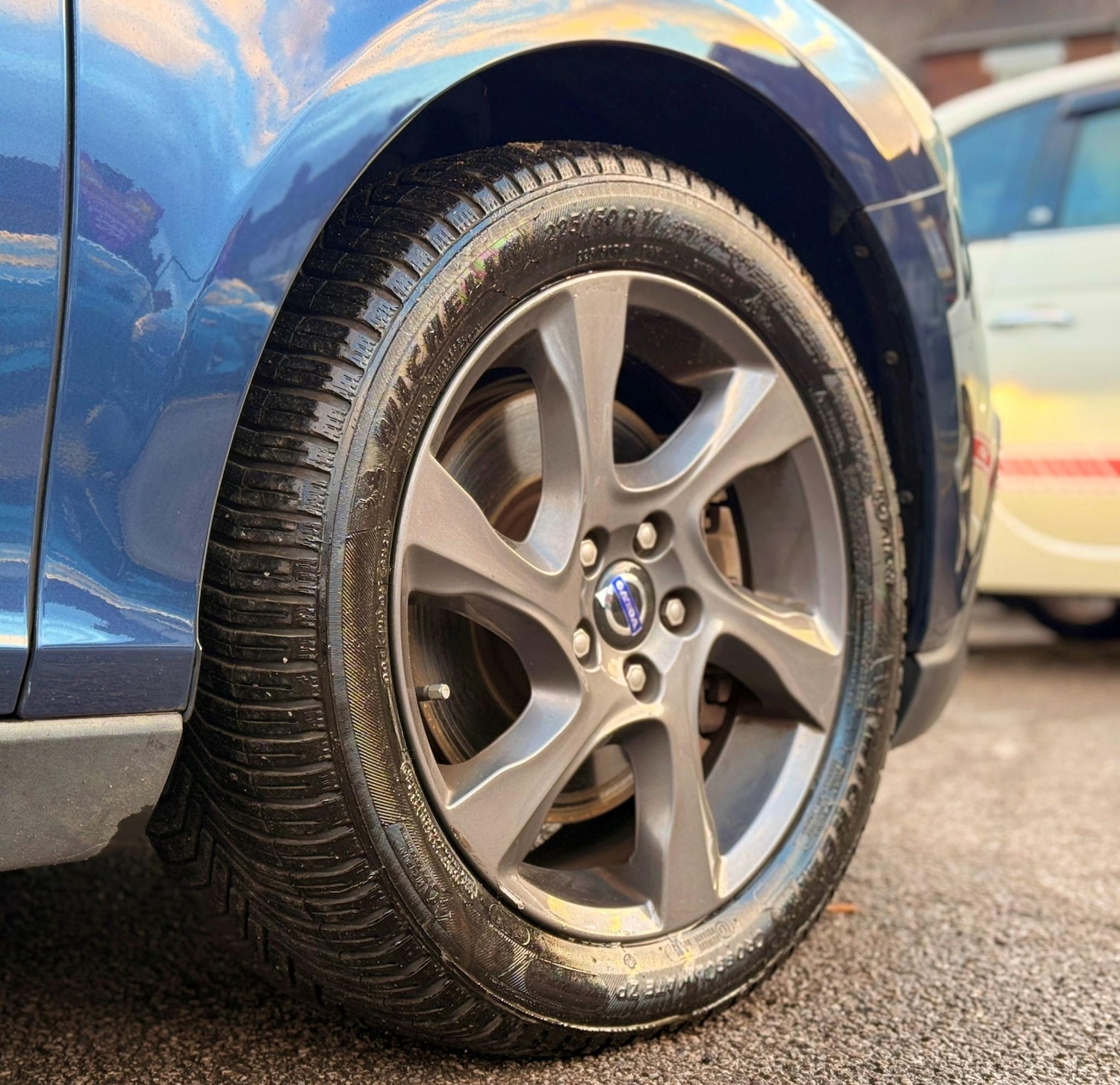 Used Volvo V40 2025 for sale - 76723962: Photo 17