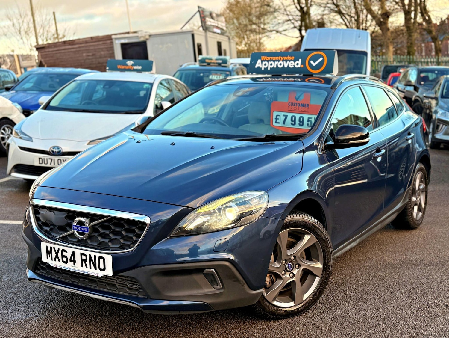 Used Volvo V40 2025 for sale - 76723962: Photo 2