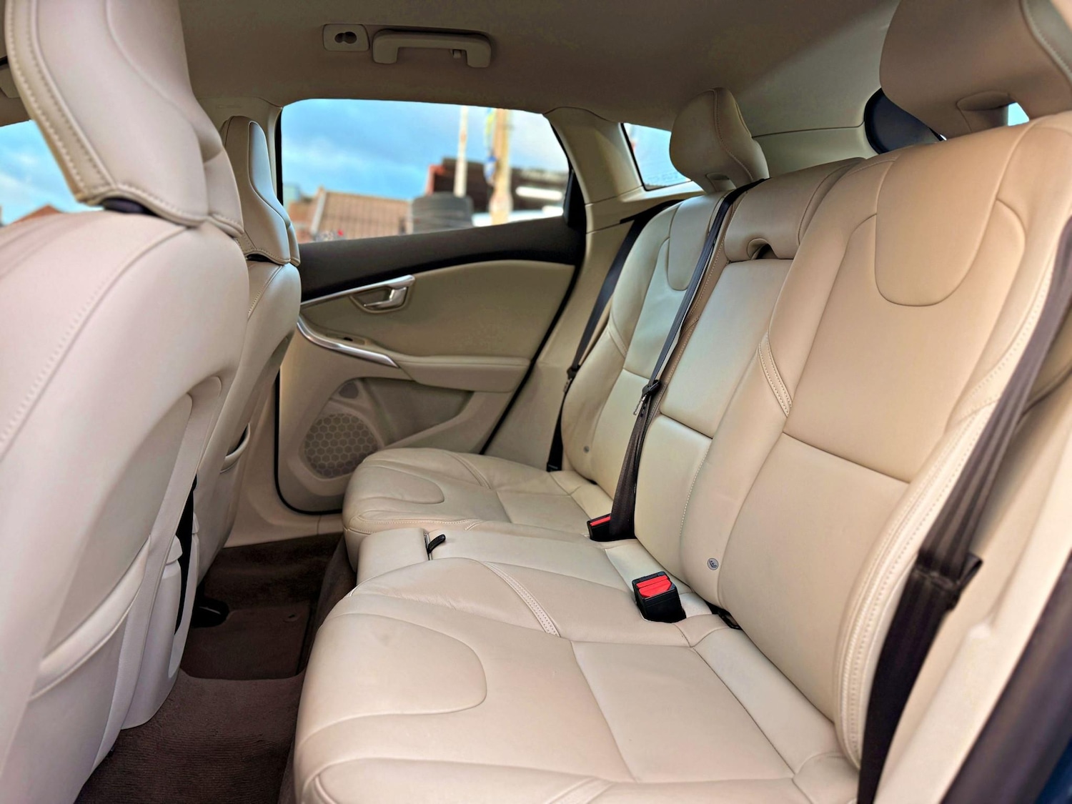 Used Volvo V40 2025 for sale - 76723962: Photo 27