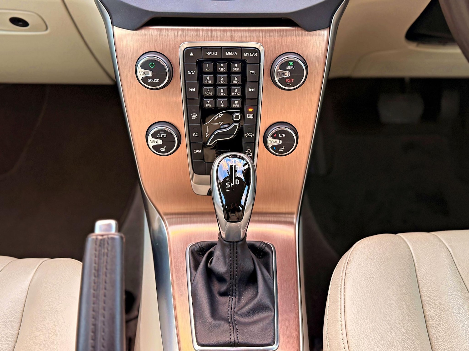 Used Volvo V40 2025 for sale - 76723962: Photo 37