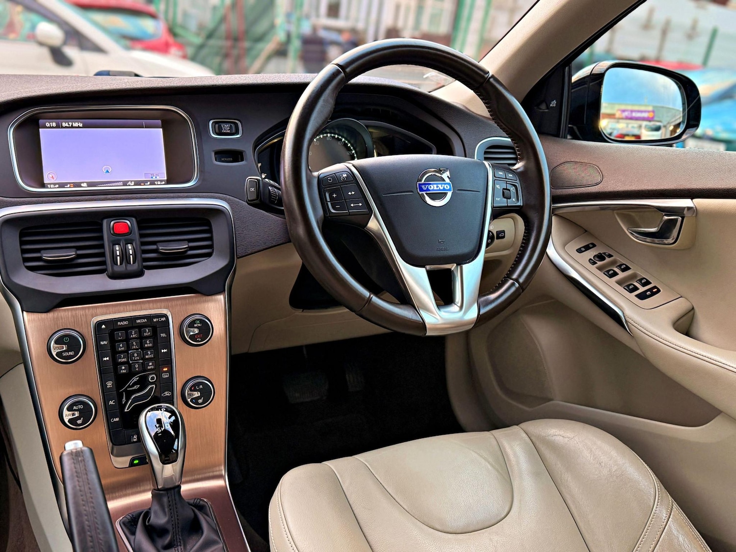 Used Volvo V40 2025 for sale - 76723962: Photo 39