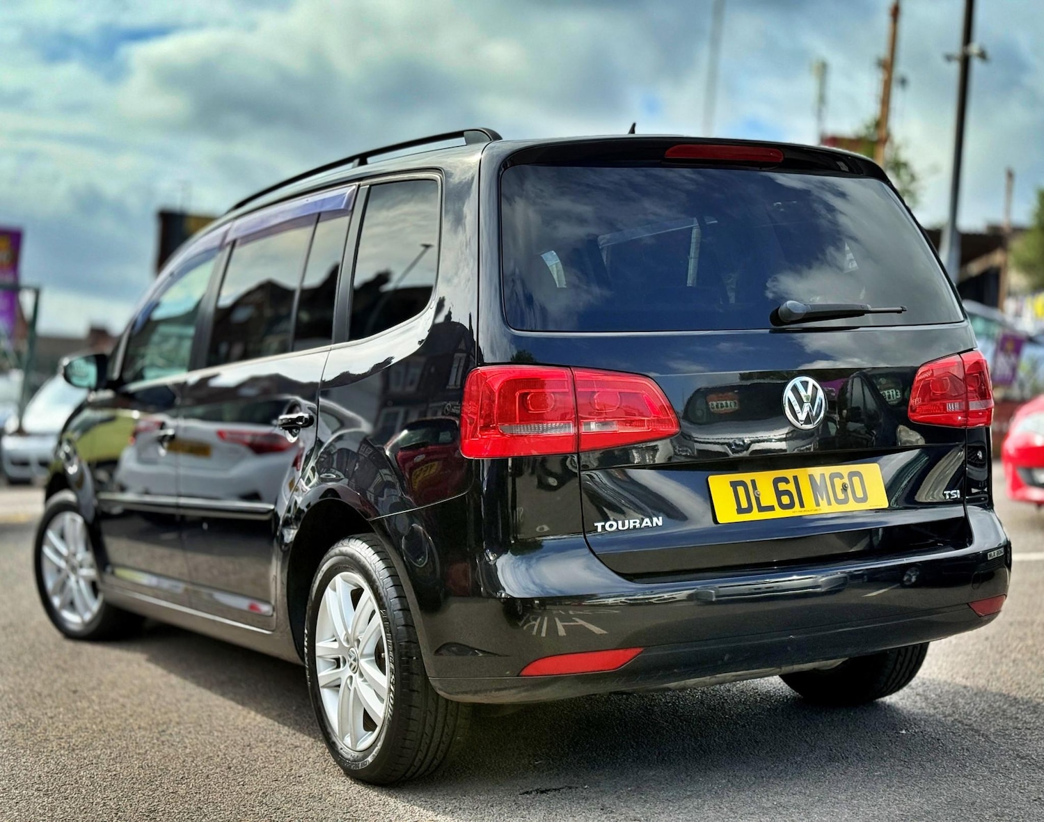 Used Volkswagen Touran 2024 for sale - 76744011: Photo 3