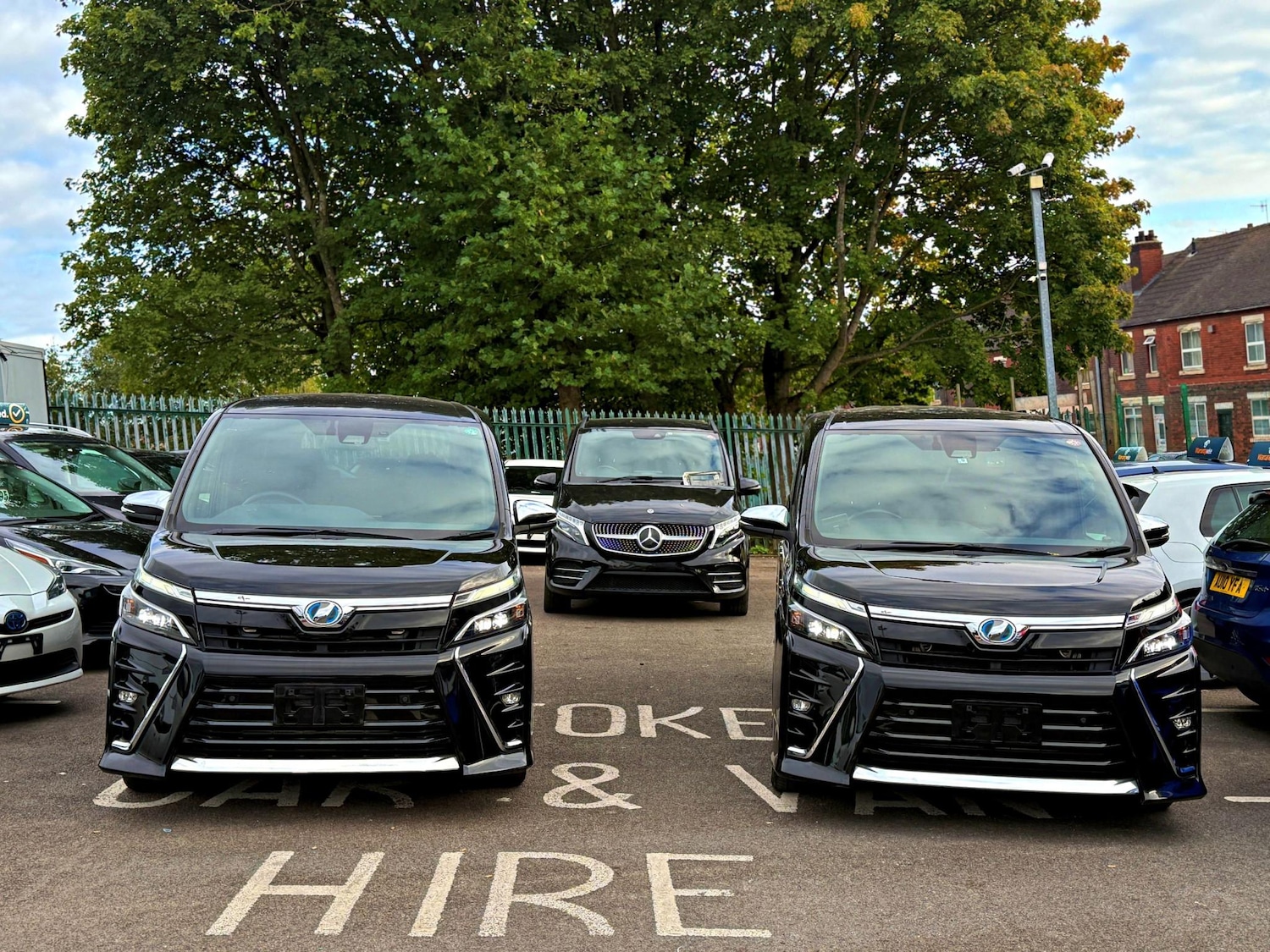 Used Toyota Noah 2025 for sale - 76519805: Photo 1