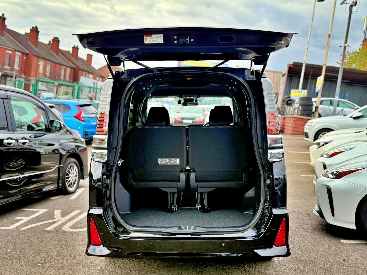 Used Toyota Noah 2025 for sale - 76519805: Photo 7