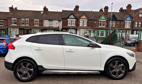 Used Volvo V40 for sale - 76312685: Photo 15