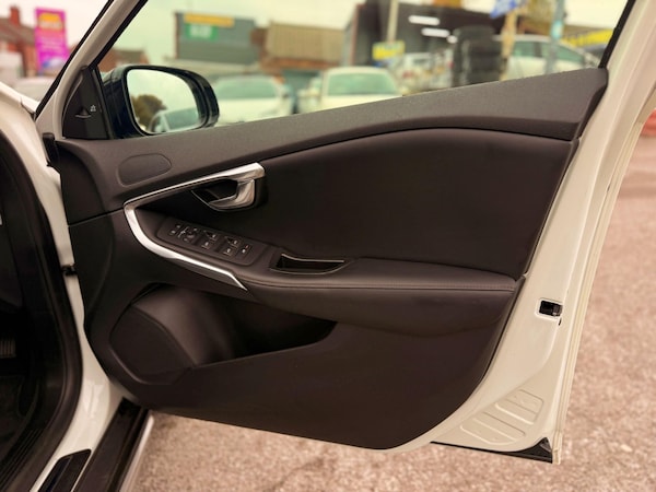 Used Volvo V40 for sale - 76312685: Photo 17