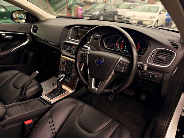 Used Volvo V40 for sale - 76312685: Photo 18