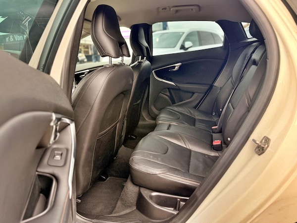 Used Volvo V40 for sale - 76312685: Photo 29