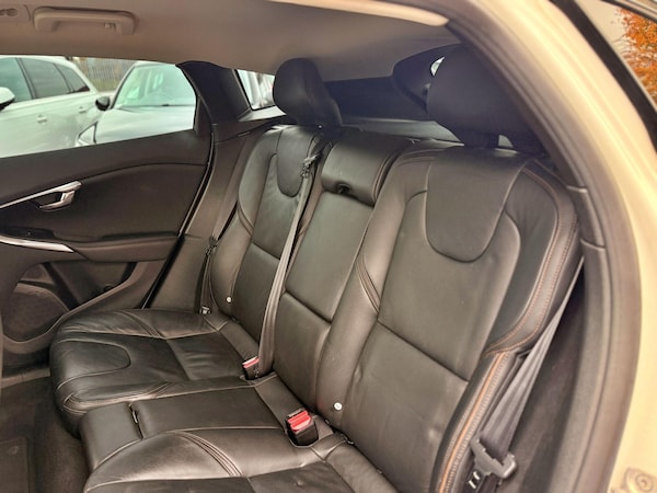 Used Volvo V40 for sale - 76312685: Photo 30