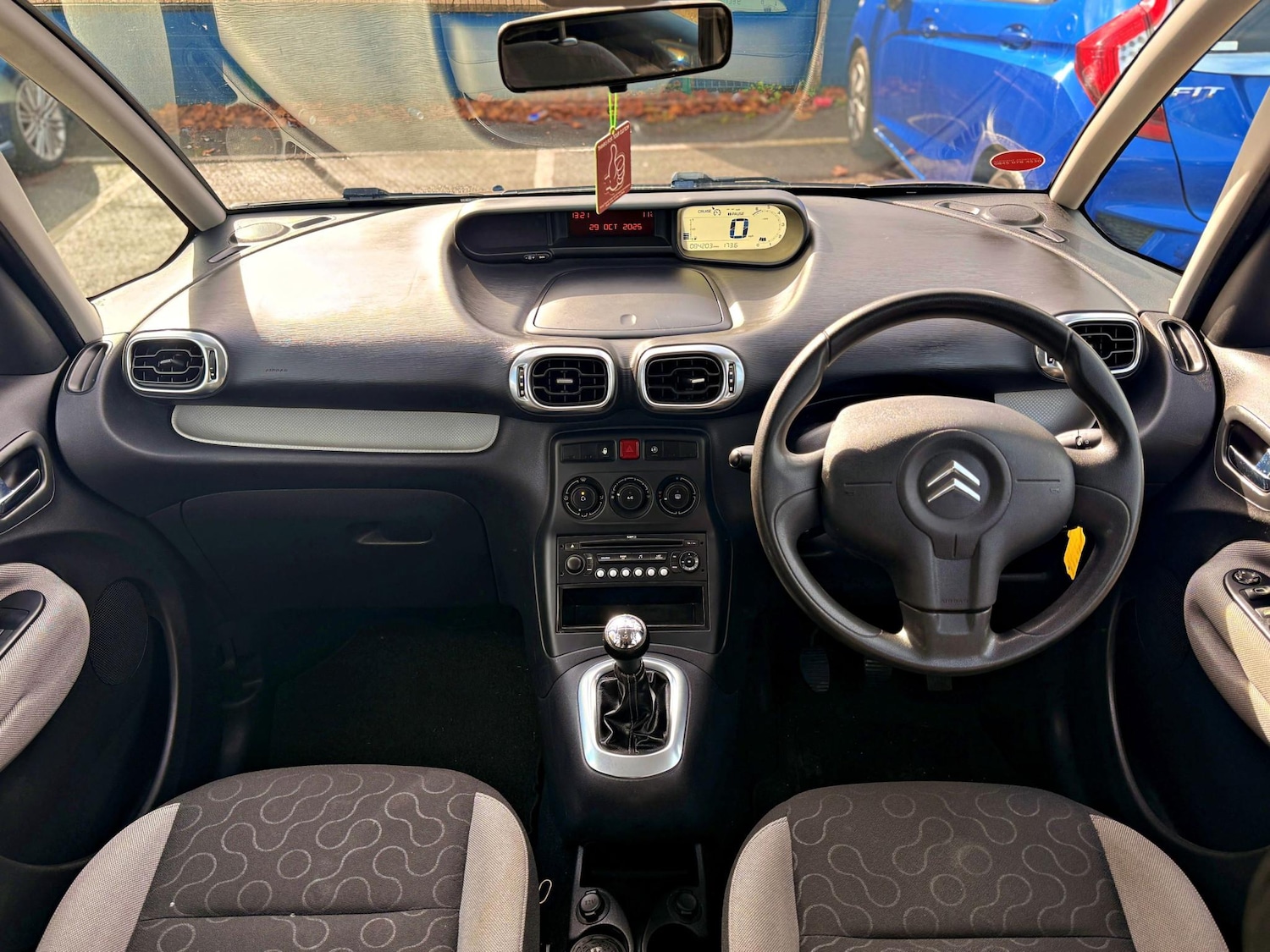 Used Citroen C3 Picasso 2009 for sale - 76405506: Photo 17